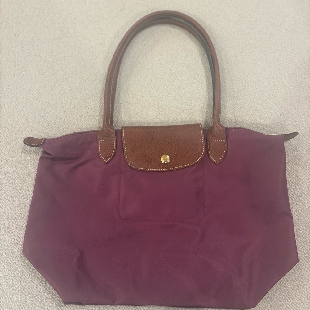 Longchamp Plum Le pliage medium NWOT
